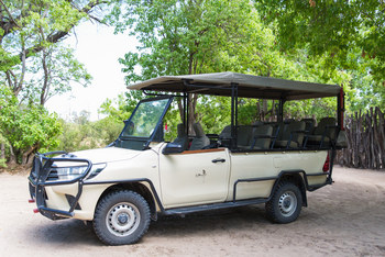 Sango Safari Camp: Geländefahrzeug