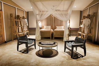 Sausage Tree Camp: Kigelia House