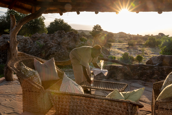 Tuli Safari Lodge Mashatu: Sundowners auf dem Außendeck