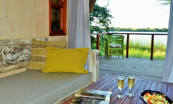 Chobe Bakwena Lodge Chobe Bakwena Lodge: Honeymoon Chalet - Private Veranda