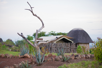 Kidepo Savannah Lodge: Safarizelt mit Holzverschlag