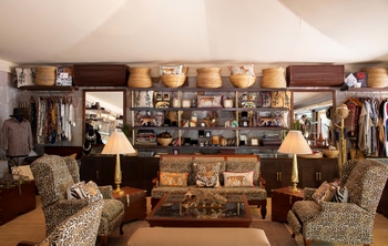 Sujan Sher Bagh: Kleine Boutique lädt ein zum Kauf von Kleidung, Geschenkartikeln und Souvenirs