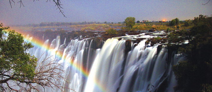 Viktoriafälle: Mondregenbogen Sambia