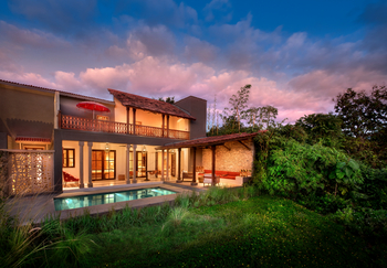 Aramness Aramness: Plunge Pool, Sit-out und Veranda oben