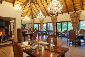 Kings Camp: Speisesaal