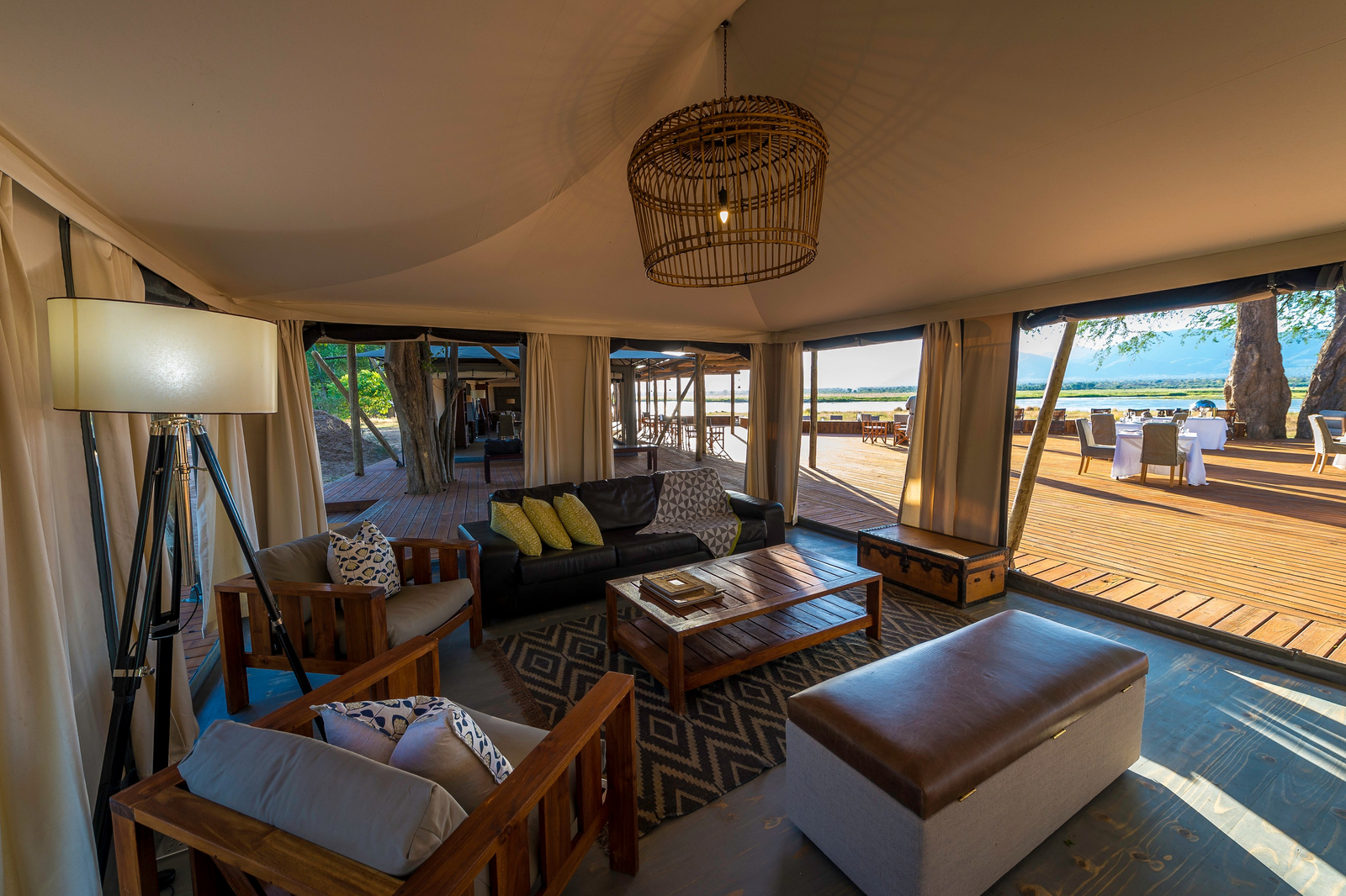 Ruckomechi Camp Ruckomechi Camp: Lounge