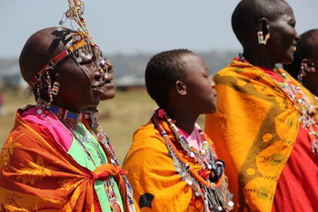 Sentinel Mara Camp: Massai Frauen Nahaufnahme
