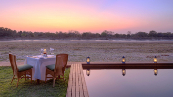 Shawa Luangwa Camp: Private Dinner am Pool