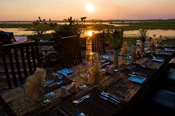 Zarafa Camp: Dinner auf dem Deck