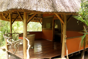 Enjojo Lodge: Veranda
