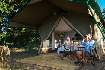 John's Camp John's Camp: Gästezelt - Außenansicht