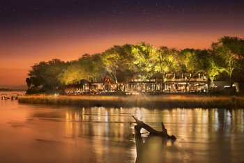 Lolebezi Safari Lodge: Beleuchtetes Camp