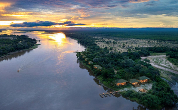 Musesenji River Camp: Canvas Lodges am goldenen Flussufer
