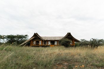 Naboisho Camp: Family Room in der Savanne