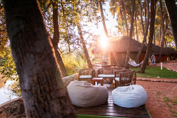 Omarunga Epupa Falls Camp: Sitzgelegenheiten im Freien