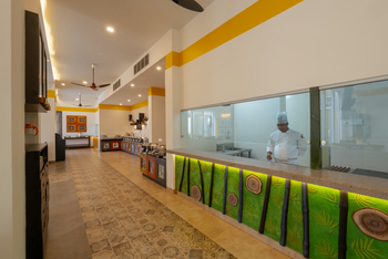 Tathastu Resort Tadoba: Buffet