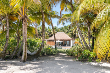 Alphonse Island Lodge: Beach Villa