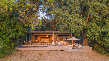 Chinzombo Camp Chinzombo Camp: Luxury Safari Tent