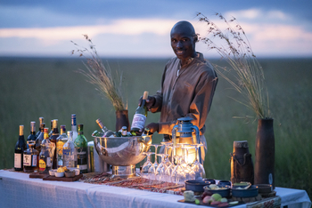 Elewana Lodo Springs: Außenbar