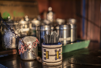 Meno A Kwena Camp Meno A Kwena Camp: Details im Essbereich