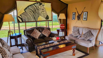 Ole Serai Camp Turner Springs: Lounge