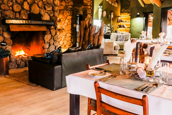 Ondudu Safari Lodge Ondudu Safari Lodge: Restaurant