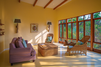 Pumulani Lodge: Sofa