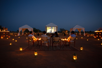 Sujan The Serai: Film Abend unter freiem Himmel