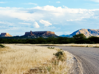 Ugab Terrace Lodge: Straße