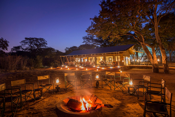 Verney's Camp: Aussenansicht