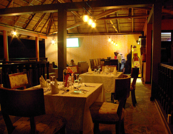 Five Volcanoes Boutique Hotel: Im Restaurant