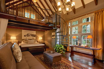 Giraffe Manor: Finch Hatton Suite