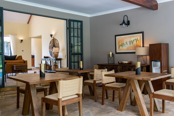 Hamerkop House by Lemala: Dining