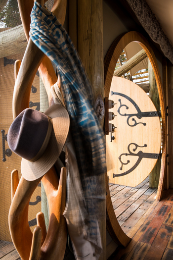 Sitatunga Private Island Camp: Hut am Kleiderhacken