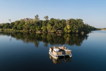 Xugana Island Lodge: Dinner auf dem Wasser