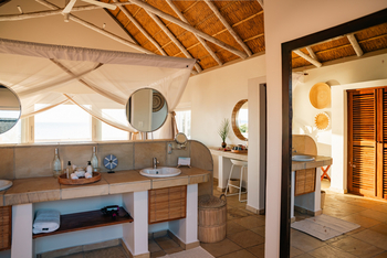 Azura Marlin Beach: Badezimmer