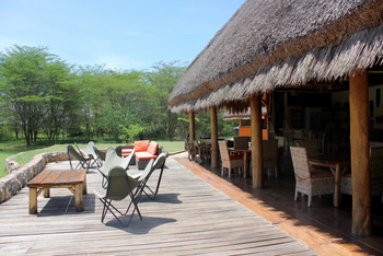 Enjojo Lodge: Terrasse am Hauptgebäude