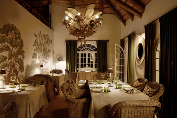 Laba Mama Simba: Speisen im Innenbereich