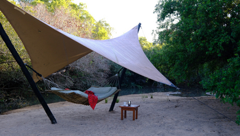 Mukambi Fig Tree Bush Camp: Hängematte im Schatten