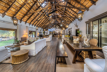 Mushara Lodge: Lodge und Garten