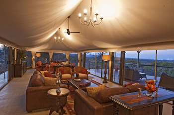 The Elephant Camp: Sofas in der Lounge