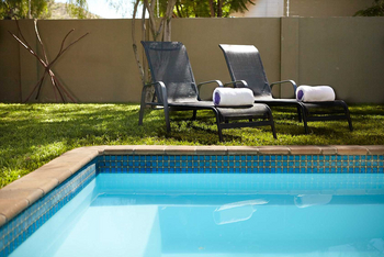 Villa Violet: Swimming Pool