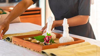 Woods at Sasan: Massagevorbereitung