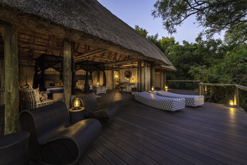 Chamilandu Bushcamp: Privates Deck