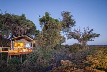 Rra Dinare Camp: Beleuchtetes Zelt