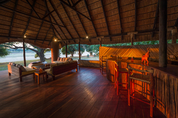 Luangwa River Camp: Bar