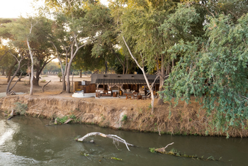Old Mondoro Camp: Familienzelt