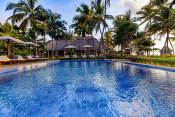 The Palms: Swimmingpool