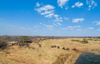 Verney's Camp: Aussenansicht