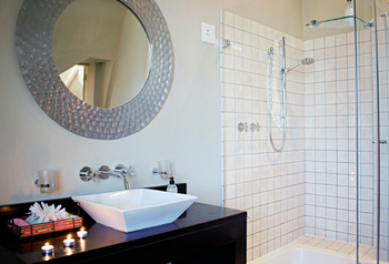 Villa Margherita: Bad mit Dusche und Waschbecken